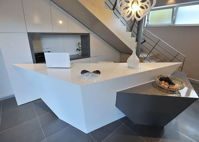 アパートメンツ＆ルームズ ラベンデュラ エクスクルーシブ 4* ザダル