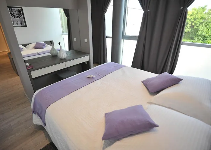 アパートメンツ＆ルームズ ラベンデュラ エクスクルーシブ ゲストハウス ザダル